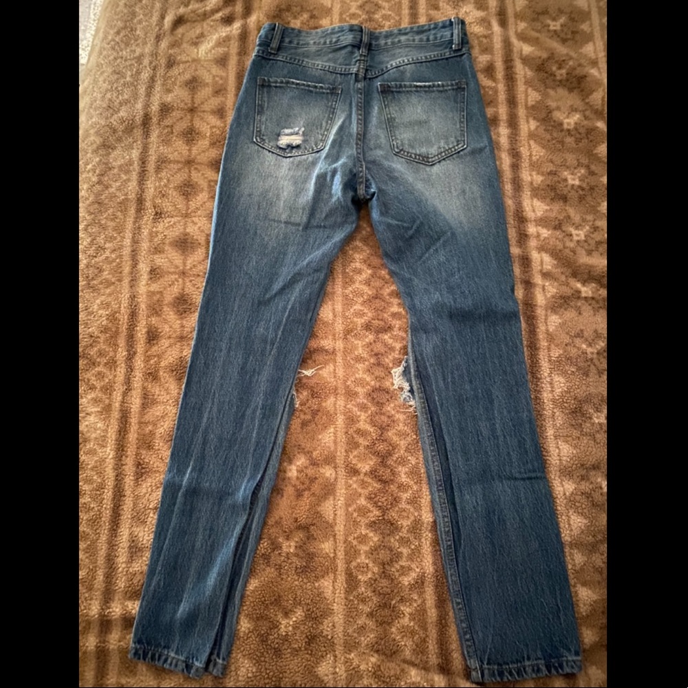High Waisted/High Rise Ripped Mom Jeans - Picture 3 of 4
